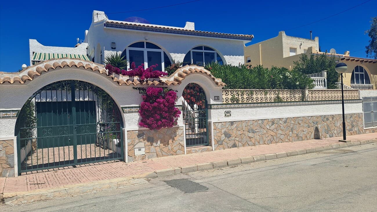 This charming south-west facing, detached villa, sits on a 437 m² plot and boasts a large private swimming pool, along with generous outdoor space designed for relaxing, entertaining, and making the most of sunny summer days and mild winter evenings. Full of character, the property offers beautifully proportioned exterior areas ideal for al fresco dining and outdoor living.As you enter the property, you are welcomed by a glazed entrance terrace that leads into a bright and spacious living room, open plan kitchen/diner. From here, there is direct access to a sunny south-west facing terrace.Adjacent to the living room is a modern fully fitted kitchen, fully equipped with all essential appliances.All rooms are set on one single level. There are 3 spacious bedroom featuring fitted wardrobes, air conditioning, and double-glazed windows, along with a modern large family bathroom. The master bedroom boasts a modern ensuite bathroom with walk-in shower. A further generously sized bedroom also benefits from fitted wardrobes, air conditioning, and ceiling fans. The double gates to the front of the property lead to a driveway and garage.This exceptional home must be viewed to fully appreciate its charm, space, and quality. It is being sold fully furnished and is perfectly suited as either a permanent residence or a luxurious holiday home.Ideally located, the property is within walking distance of shops, bars, and restaurants. Villamartin Golf Club & Campoamor Golf Club is just a 5-minute drive away, while the beautiful beaches of Orihuela Costa can be reached in only 10 minutes. Local bus services are also conveniently close by.Properties of this quality and location rarely remain on the market for long. Contact our team today to arrange your viewing.