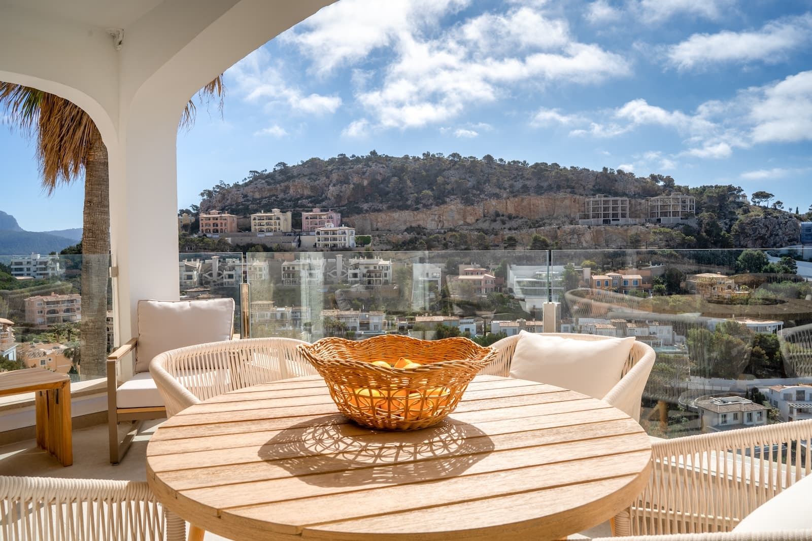 Exclusive, fully renovated apartment with outstanding views and communal pool – Puerto de AndratxThis beautifully renovated apartment in Puerto de Andratx represents modern luxury at its finest, offering truly exceptional and far-reaching views.The property features 2 elegant bedrooms and 2 stylish bathrooms, as well as a bright open-plan living area where the kitchen and lounge blend seamlessly. Large windows flood the space with natural light and create a direct connection to the terrace, where the stunning views of the sea and surrounding mountains can be fully enjoyed.The apartment has been finished to a high standard with premium materials, refined details and a modern, timeless design throughout. It is sold fully furnished, making it completely move-in ready – an ideal solution for the quality-conscious buyer.The layout is both functional and well thought out, offering comfort and aesthetic appeal, making it perfectly suited as both a permanent residence or an exclusive holiday home.Residents also benefit from access to a beautiful communal pool, ideal for enjoying the relaxed Mediterranean lifestyle in शांत and private surroundings.The property is located in one of the elevated and most sought-after positions in Puerto de Andratx, ensuring privacy, tranquility and impressive views, while the harbour, restaurants and local amenities are just a short drive away.Highlights:Fully renovated apartment with a high-end finishOutstanding sea and mountain views2 bedrooms and 2 bathroomsBright open-plan living area with integrated kitchenSpacious terrace with direct access from the living roomPremium materials and refined design throughoutSold fully furnished and move-in readyAccess to communal swimming poolQuiet and private elevated locationShort drive to Puerto de Andratx harbour