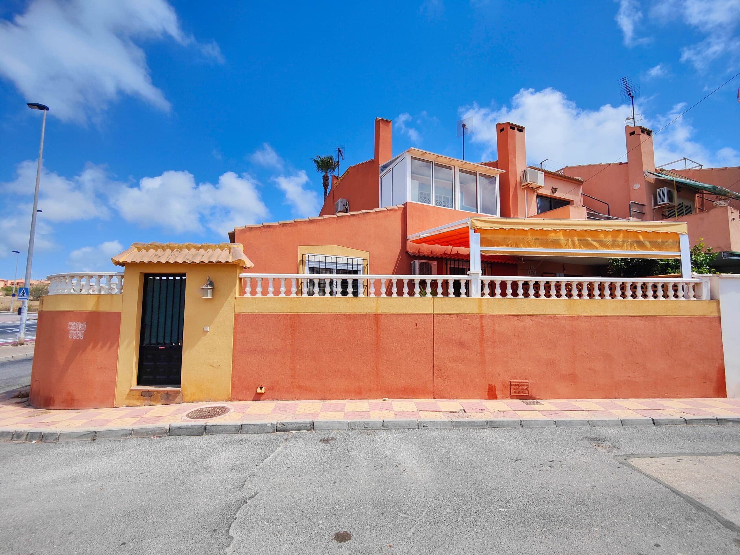 Stunning southwest facing semi-detached corner townhouse for sale in Los Frutales, TorreviejaThis beautiful property is perfectly located in one of the most sought-after areas of Torrevieja, just a short walk from schools, supermarkets, beaches, and public transport.The home features 3 bedrooms—including one on the ground floor and another with a private, glazed-in balcony—along with 2 bathrooms, one of which is an en-suite on the ground floor. The spacious living room with a dedicated dining area flows nicely into a separate, fully equipped kitchen.Enjoy the sunshine on your private rooftop terrace, or relax in the multiple outdoor sitting areas on the large corner plot. Additional features include: Southwest orientation for all-day sun, Private covered off-road parking, Laundry room and storage areas.Sold furnished, including white goods. Equipped with air conditioning in the the living room and 2 bedrooms. This property is ideal as a permanent residence, holiday home, or investment opportunity. Do not miss the chance to buy this beautiful 3 bedroom 2 bathroom corner house in Los Frutales, Torrevieja.