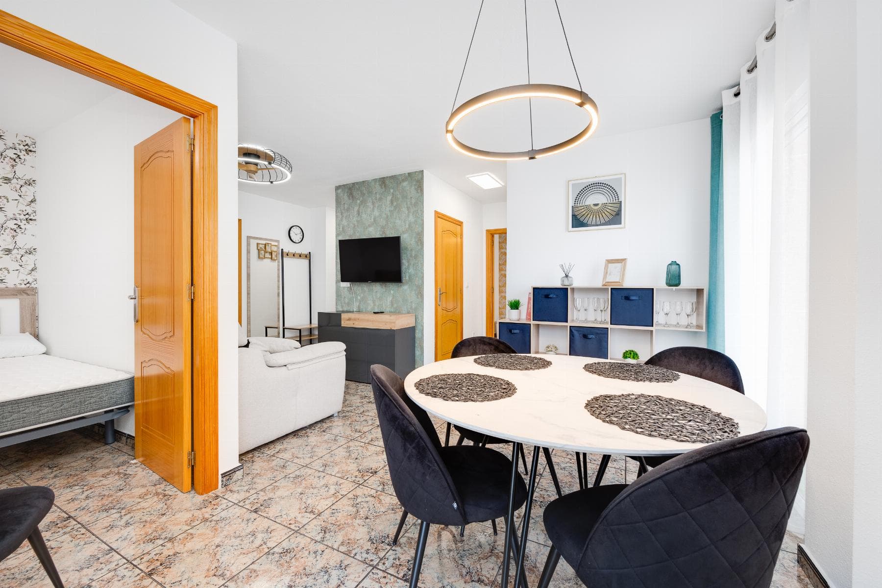 Bedrooms: 3, Bathrooms: 2, Apartment in Torrevieja, Alicante, Spain
