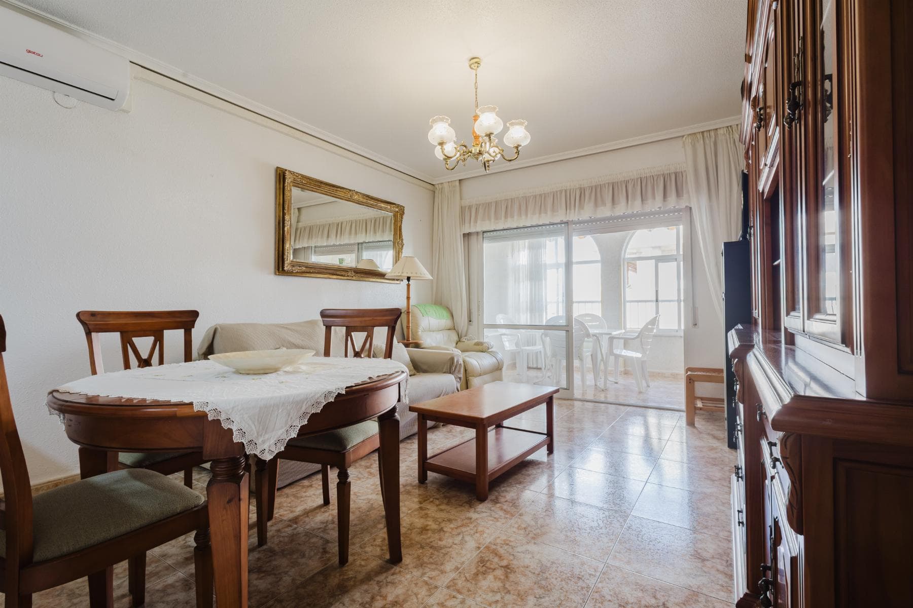 Penthouse in Torrevieja Live the sun, the sea and comfort in your new home For sale exclusive penthouse in Torrevieja, located at Calle San Miguel de Salinas, 41, for €159,500. With an annual property tax (IBI) of just €200.36, this property is a unique opportunity on the Costa Blanca.Built in 1989 and ready to move in, the apartment offers a smart layout a cozy living room connected to a 10 m² glazed terrace, perfect to enjoy Mediterranean sunshine all year round. The open-plan kitchen is functional and modern, giving the home a spacious and bright atmosphere.The location is unbeatable surrounded by restaurants, supermarkets, pharmacies, bars, shops, shopping centers, and only 44 km from Alicante International Airport, ensuring excellent connections throughout Europe.Nearby beaches include Playa de los Náufragos (1 km) and Playa del Acequión (1.2 km), both awarded the Blue Flag for their quality and services. Torrevieja also offers the stunning Natural Park of La Mata and Torrevieja Lagoons, a great place for walking, outdoor sports, or relaxation, all under a climate of more than 300 sunny days per year.Key FeaturesPrice €159,500Location Calle San Miguel de Salinas, 41 TorreviejaAnnual IBI €200.36Built area 80 m²Glazed terrace 10 m²Bedrooms 2Bathrooms 1 fullOpen-plan kitchenYear built 1989Private garage includedCondition Ready to move in Dont miss this opportunity! Book your viewing today and enjoy your new home by the Mediterranean.