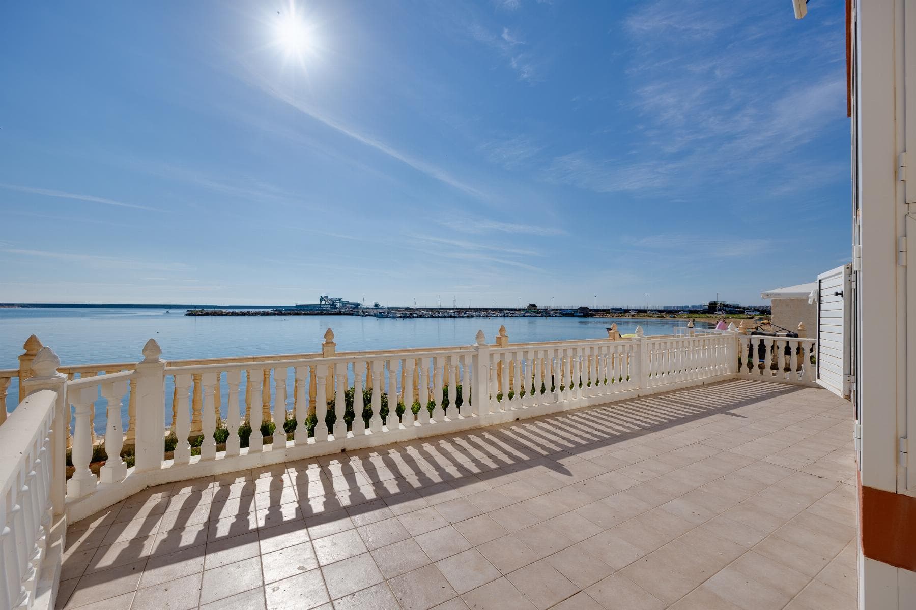 38 M² PRIVATE TERRACE WITH ENDLESS SEA VIEWS THE LUXURY OF LIVING ON THE FRONT LINE IN TORREVIEJA Wake up every day to the sound of the waves and the scent of the Mediterranean. This stunning ground floor apartment, ready to move in, offers a lifestyle where the sea isnt just a view its part of your home, enjoyed from your private 38 m² terrace.Located in the prestigious Acequión area, just 120 meters from Los Náufragos Beach (Blue Flag), this property combines elegance, space, and an unbeatable location in the heart of the Costa Blanca. Main Features Total area 108 m² + 38 m² private terrace with frontal sea views 4 spacious bedrooms 2 full bathrooms Modern open-plan kitchen Southeast orientation with natural sunlight all day Private garage included Property tax (IBI) €315/year Community fees €610/year Building from 1981 in excellent conditionEnjoy the convenience of having everything at your doorstep supermarkets, restaurants, pharmacies, bars, shopping centers, and Alicante Airport just 40 minutes away.Torrevieja will captivate you with its Mediterranean climate offering over 300 sunny days a year, its charming seafront promenade, the Natural Park of Las Lagunas de La Mata, and its Blue Flag beaches.This apartment isnt just a property its an invitation to live by the sea, with the luxury of a terrace that touches the horizon.