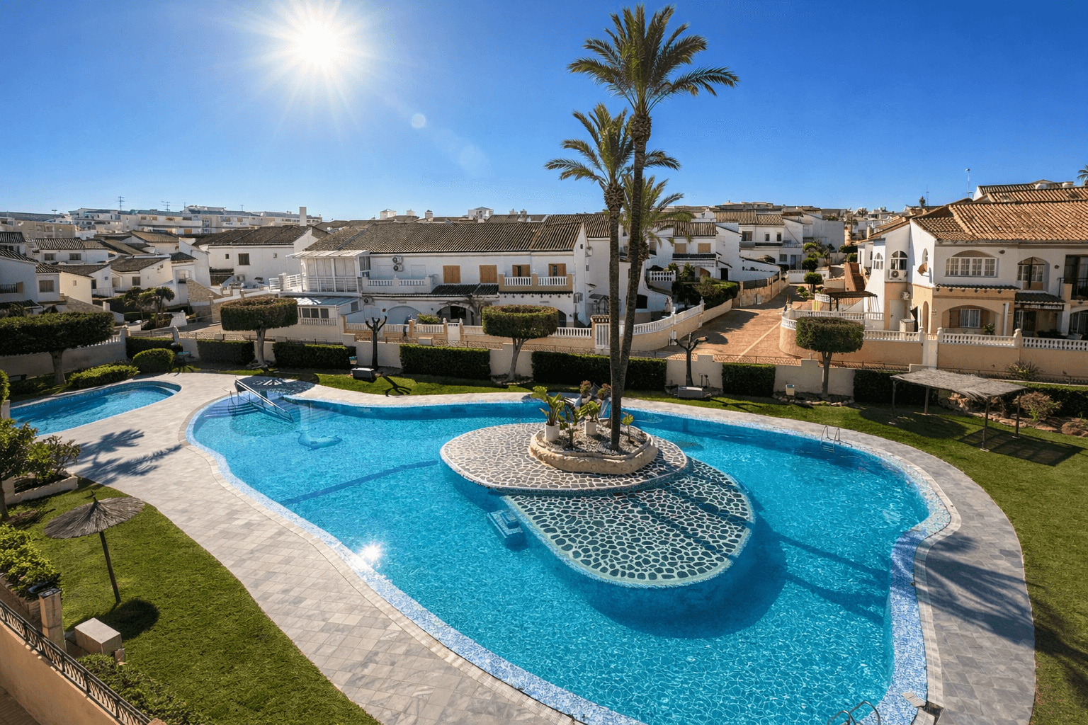 Discover this charming apartment in Torrevieja La Mata, ideal for enjoying the Mediterranean lifestyle all year round . With 64 m² and southeast orientation, the property benefits from plenty of natural light, creating a warm and inviting atmosphere .The 11 m² terrace is perfect for relaxing, enjoying outdoor breakfasts or spending quality time with family and friends. Located just 250 meters from the beach, you can reach the sea within minutes. The property is also close to bars, restaurants, supermarkets, pharmacies and shopping centers, offering great everyday convenience. Alicante Airport is approximately 40 minutes away by car .Key features64 m² built2 bedrooms and 1 bathroomFrench kitchen11 m² terraceSoutheast orientationCommunal poolGarage includedGood conditionCommunity charges €440 per year Contact us today and schedule your visit .