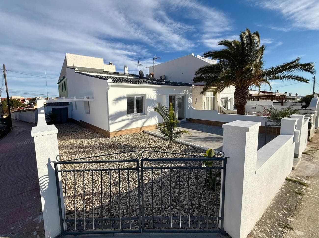 Beautiful half open villa in ciuad Quesada Rojales Alicante Costa Blanca Spain 