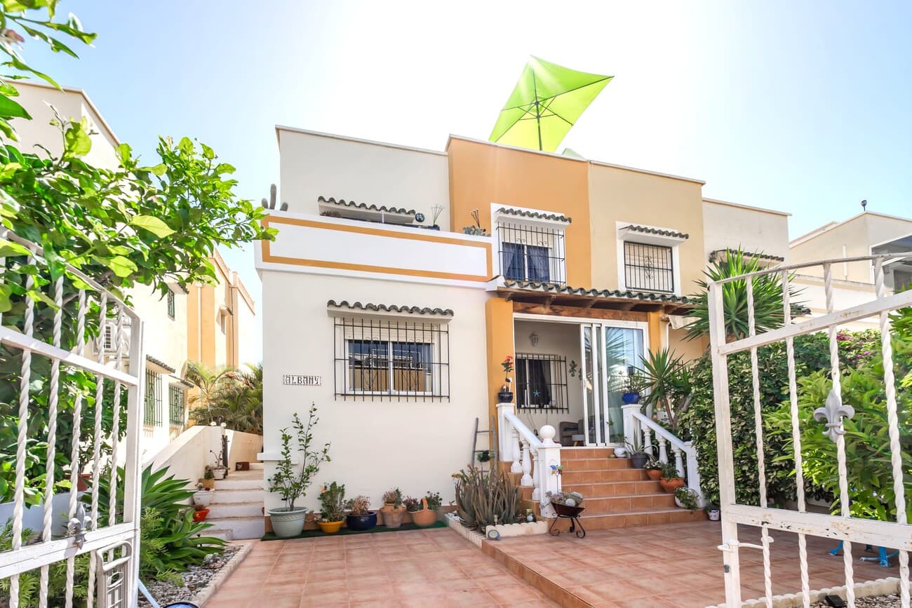 Bedrooms: 3, Bathrooms: 1, Semi Detached in Los Altos, Alicante, Spain