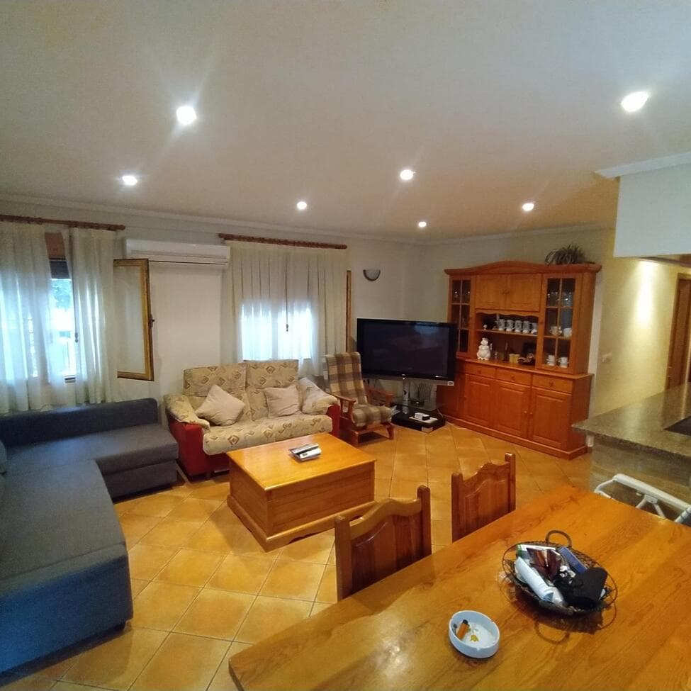 JUST 178 METERS FROM LA MATA BEACH, on a 250 m² plot, with 3 bedrooms, 1 full bathroom, a spacious living-dining room, a French-style fitted kitchen open to the living-dining room, a private corner garden, a barbecue, and an extra kitchen on the porch. Wooden interior and exterior carpentry, tiled floors, a large porch with space for parking two cars, very useful in summer, and two air conditioners.Side sea view from the garden.Good condition, ready to move into. Furnished and equipped without personal belongings.Close to the town center, shopping centers, supermarkets, restaurants, and a health center.SOUTH FACINGYear of construction: 1985Hot water: electric heaterProperty Tax €200Community fees €350 per year