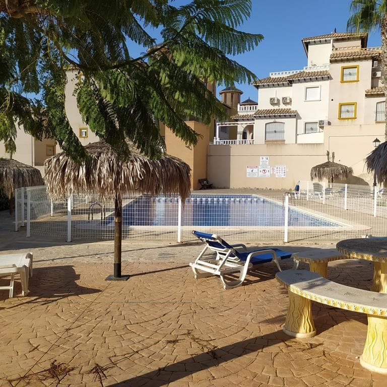 Bedrooms: 2, Bathrooms: 1, Apartment in Orihuela  Costa, Alicante, Spain
