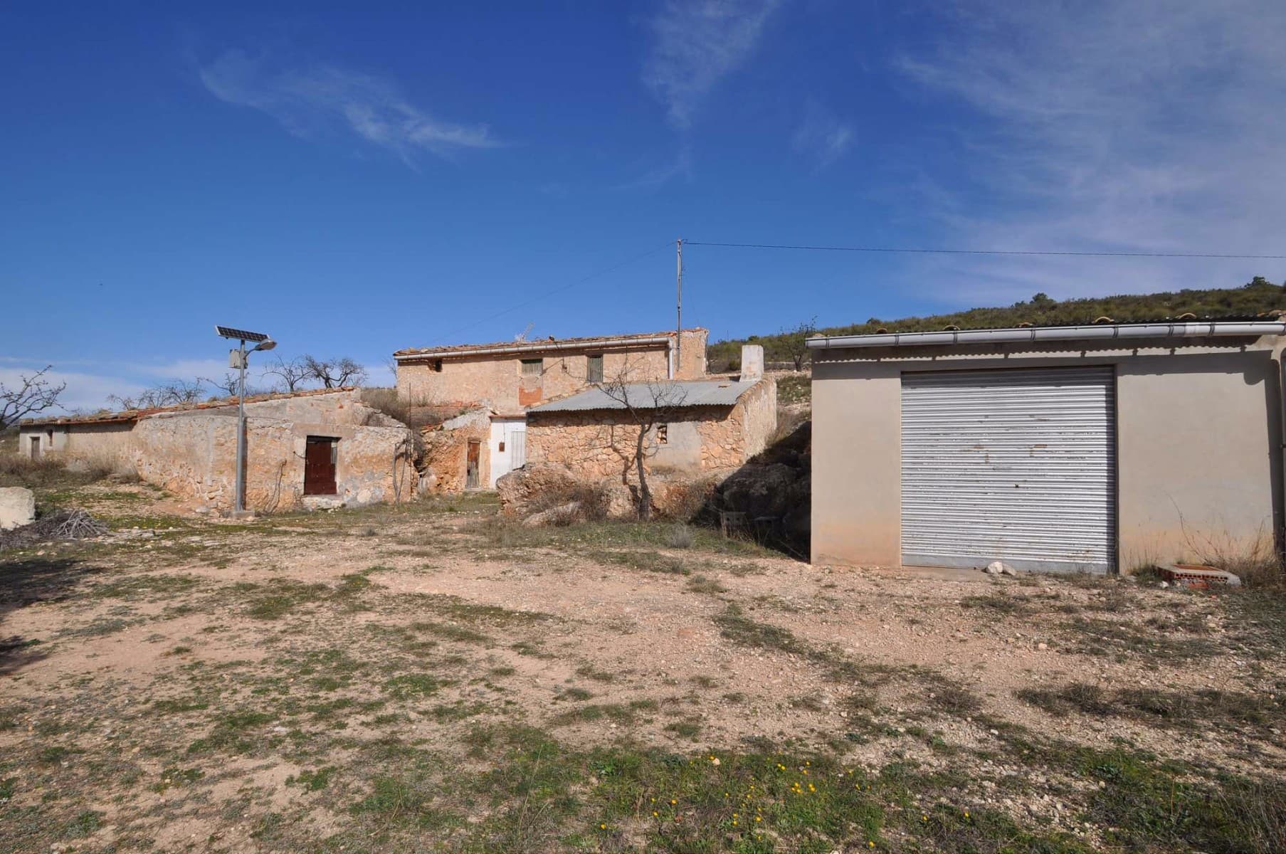 Cave house in La Zarza. Very easy access, very nice located and with amazing views. Needs work to be done.We are specialists in the Costa Blanca and Costa Calida specialising in the Alicante and Murcia Inland regions with a particular emphasis on Elda, Pinoso, Aspe, Elche and surrounding areas. We are an established, well known and trusted company that has built a solid reputation amongst buyers and sellers since we began trading in 2004. We offer a complete service with no hidden charges or surprises, starting with sourcing the property, right through to completion, and an unrivalled after sales service which includes property management, building services, and general help and advice to make your new house a home. With a portfolio of well over 1400 properties for sale, we are confident that we can help, so just let us know your preferred property, budget and location, and we will do the rest.